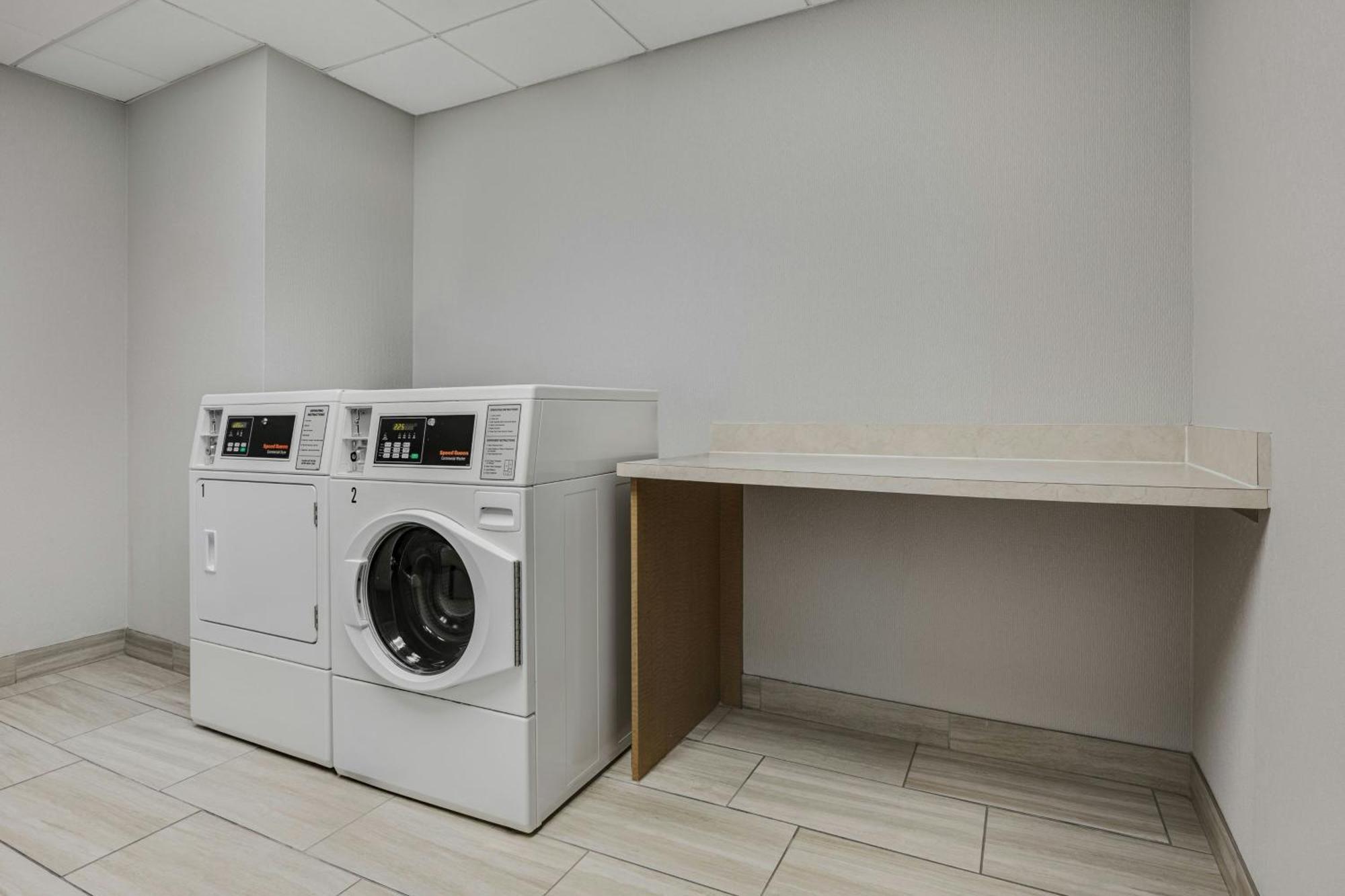 Springhill Suites By Marriott Jacksonville North I-95 Area Eksteriør bilde
